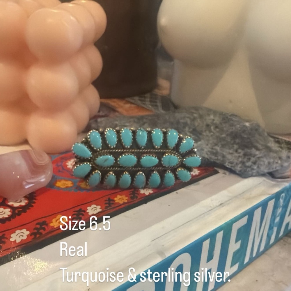 Size 6.5 Zuni needlepoint ring 
Sterling
